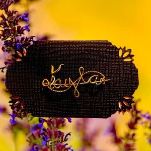 Handmade KAYLA name gold wire brooch pin☀️